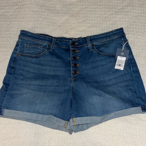 Universal Thread Pants - NWT Universal Thread Shorts